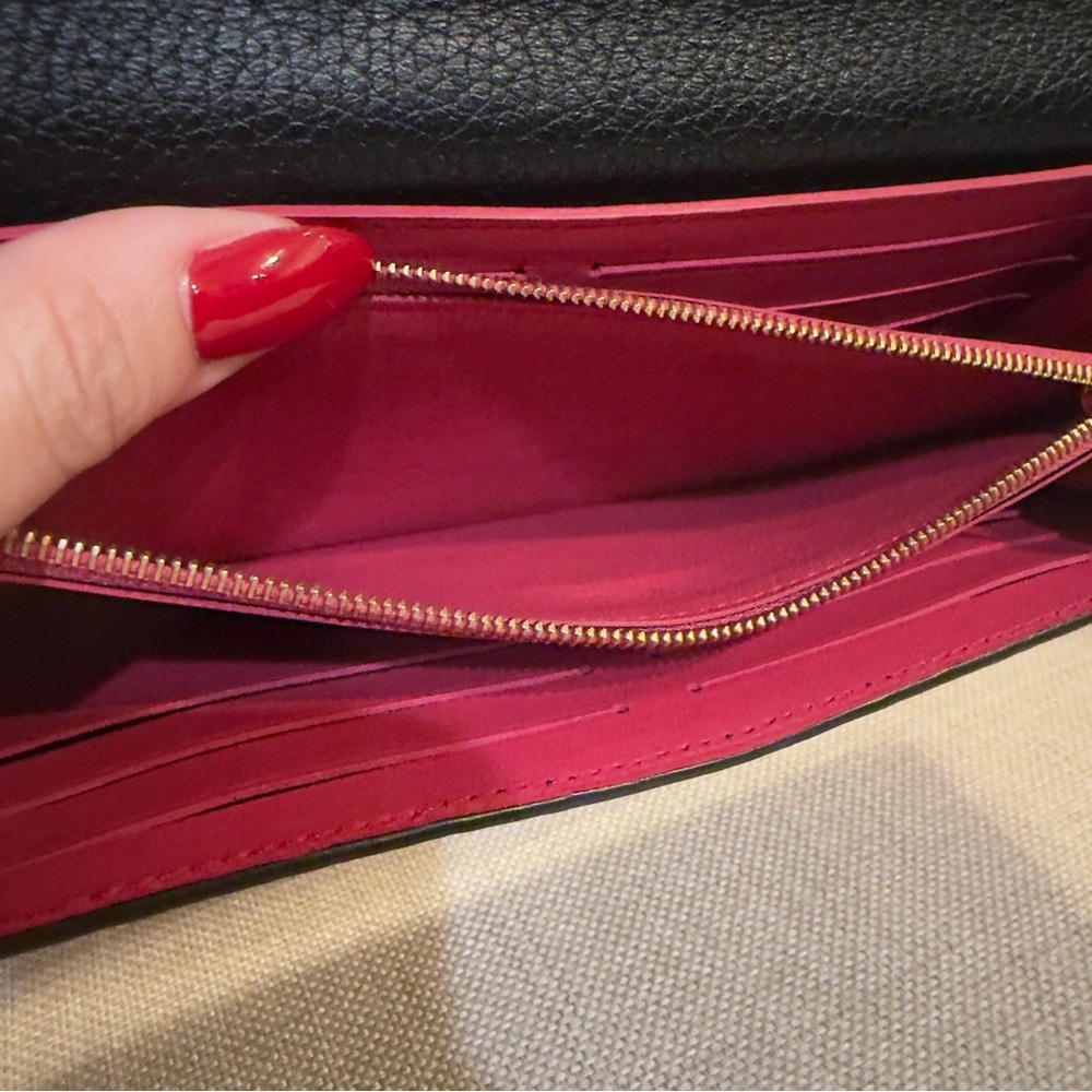LOUIS VUITTON Capucines Taurillon Black Pink Leather Gold LV Buckle Large Wallet - Picture 13 of 16